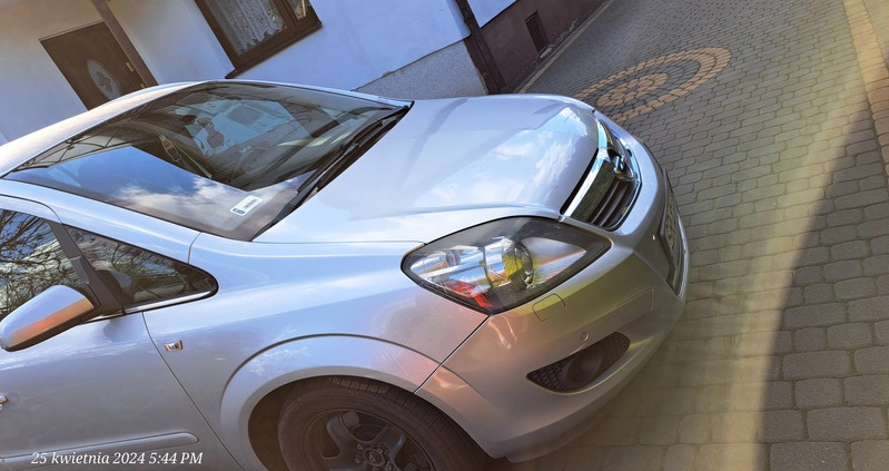 Opel Zafira cena 10000 przebieg: 254000, rok produkcji 2009 z Rybnik małe 277